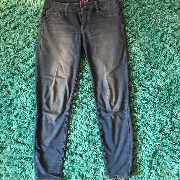 Jeans - Picture 1 of 1